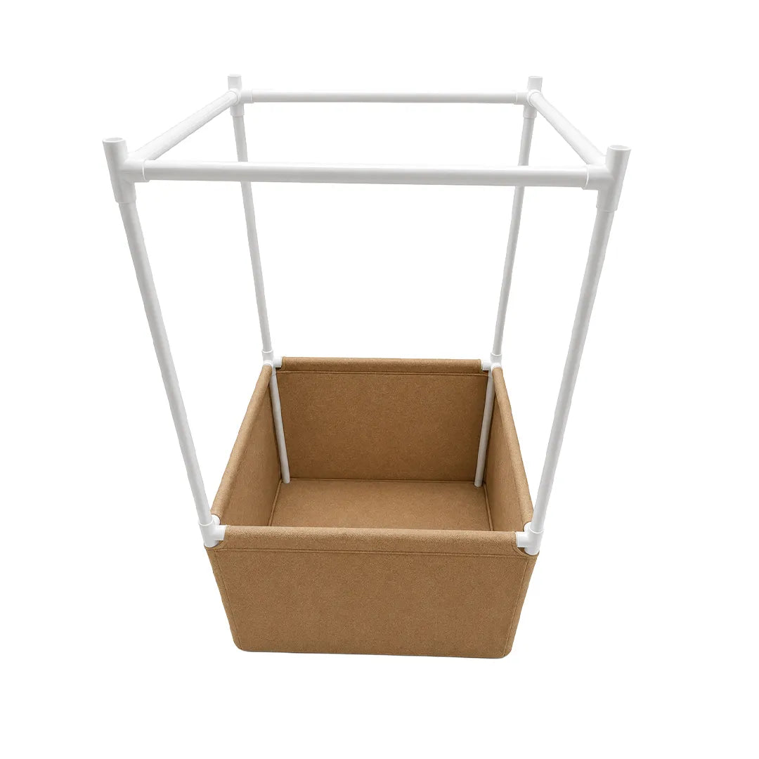Neptune XYZ HoldNet montado sobre la cama de cultivo