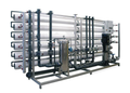 Planta de ósmosis inversa industrial Growmax Water High Pro. Fotografía genérica de la gama, compartida por las diez capacidades (de 10 a 75 m³/día): la configuración real de cada equipo se dimensiona a medida.