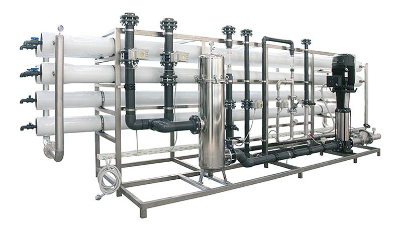 Detalle de bastidor y membranas de la gama de ósmosis industrial Growmax Water High Pro. Imagen genérica compartida por todas las capacidades de la gama; no corresponde a una configuración concreta.