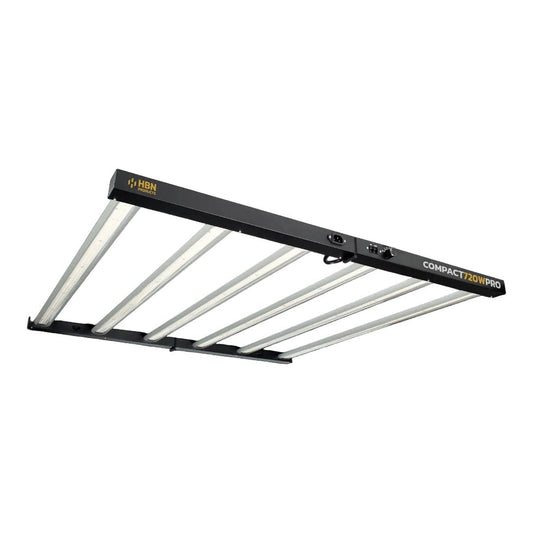 Luminaria LED Compact 720W Pro 2.9 μmol/J HBN encendida — chips Samsung 281B+ para cultivo indoor profesional