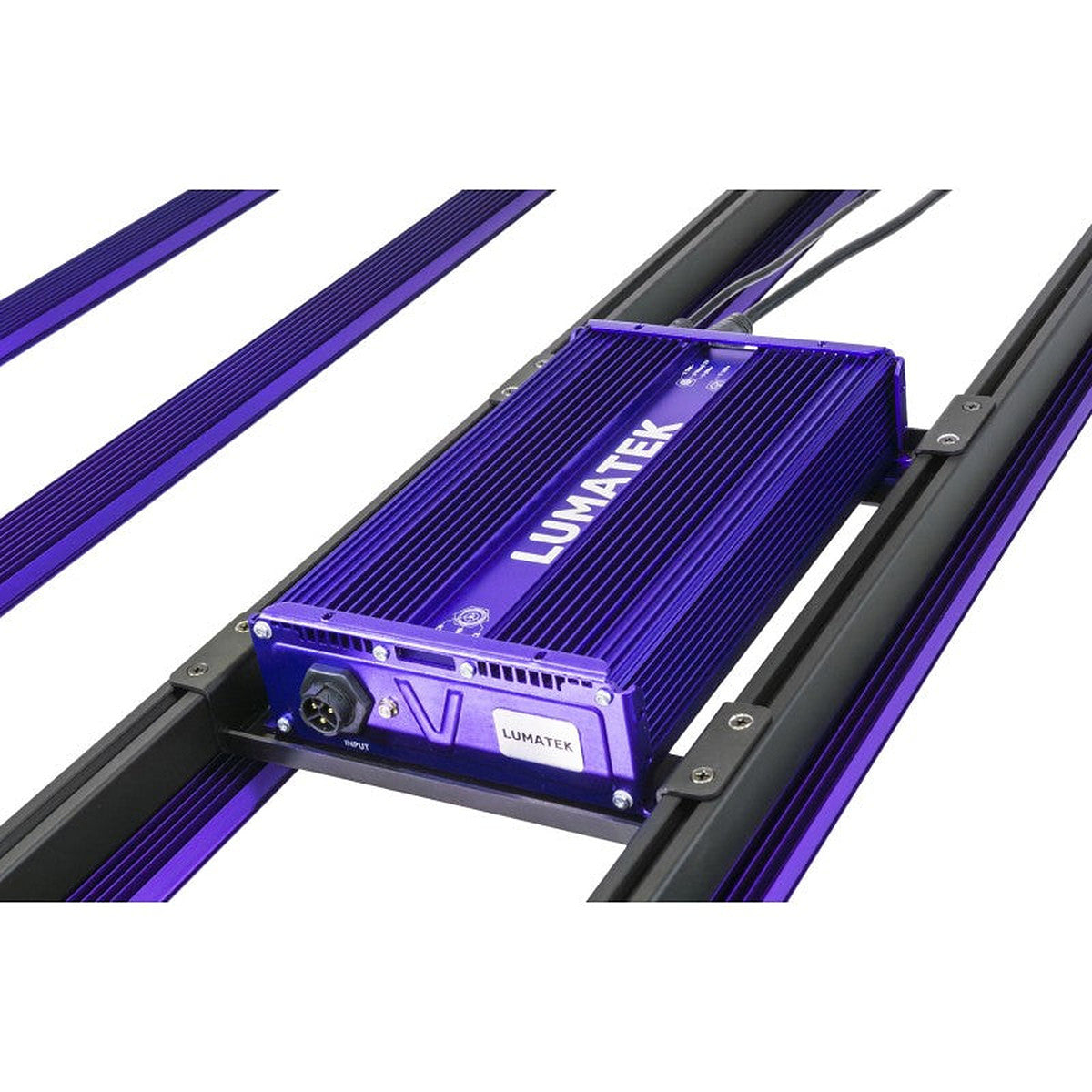 Zeus Pro 3.1 600w LED Luminaire LUMATEK - Vista 3 | Grow Industry